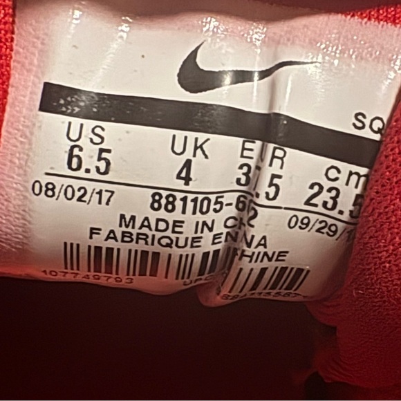 Nike - Women’s Air Max 90 Suede Trainers With Gum Sole - Red - Size 6.5 - Picture 9 of 9